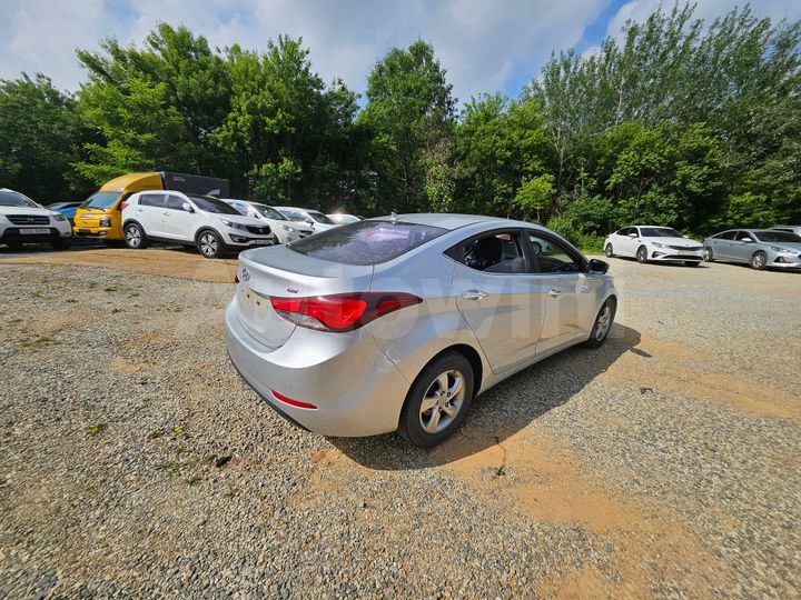 Hyundai Avante 2014 — 5