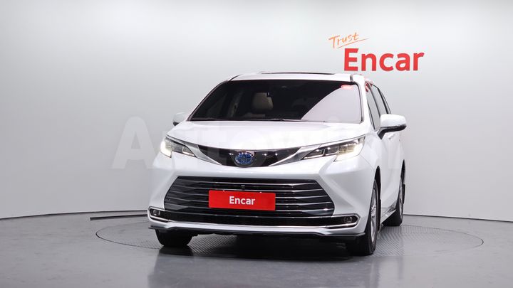 Toyota Sienna 2024 — 3