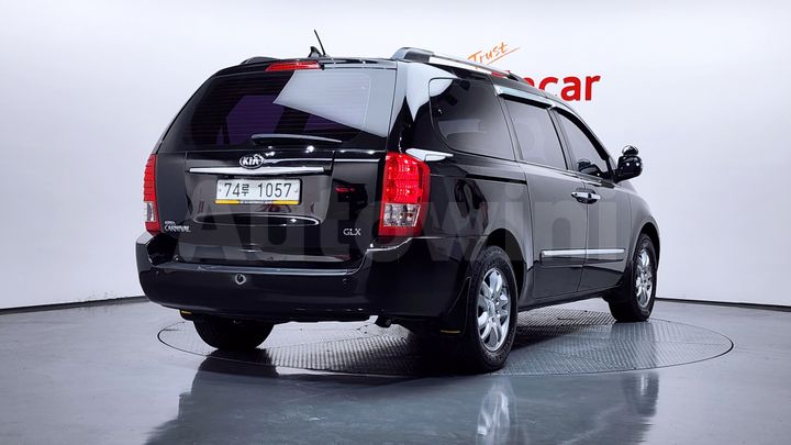 Kia Carnival 2013 — 2