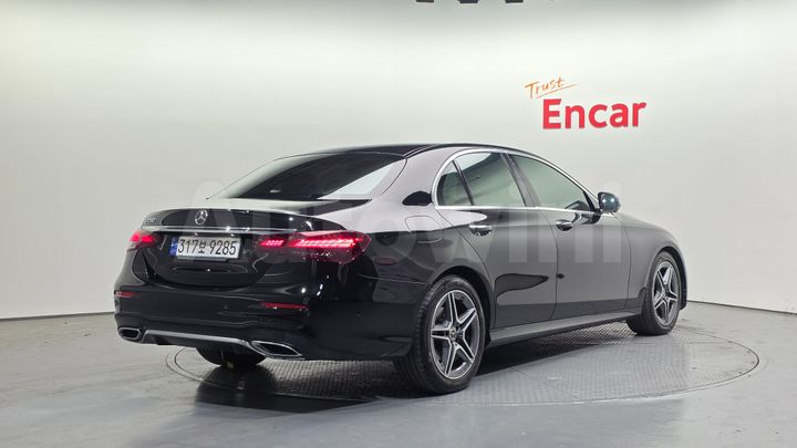 Mercedes Benz E Class 2023 — 2