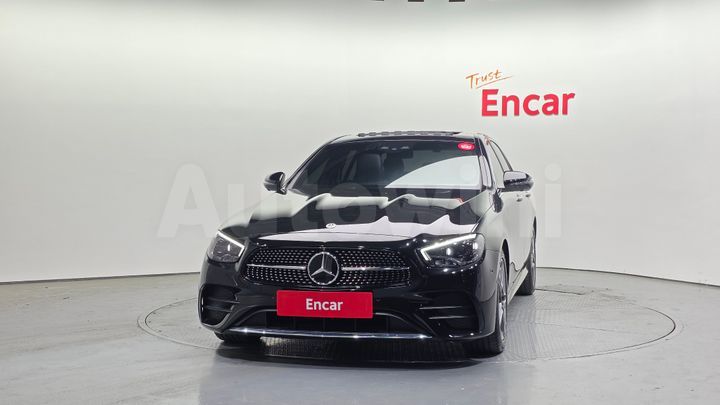 Mercedes Benz E Class 2023 — 3