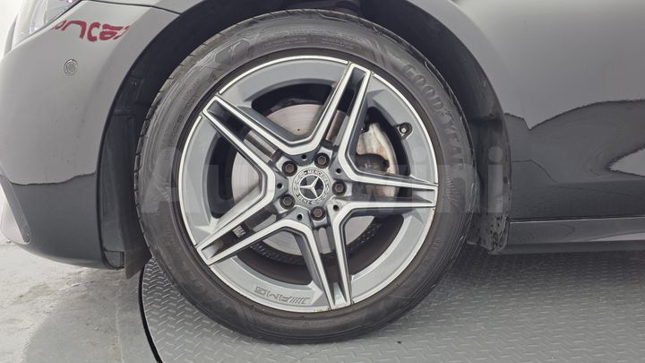 Mercedes Benz E Class 2023 — 5