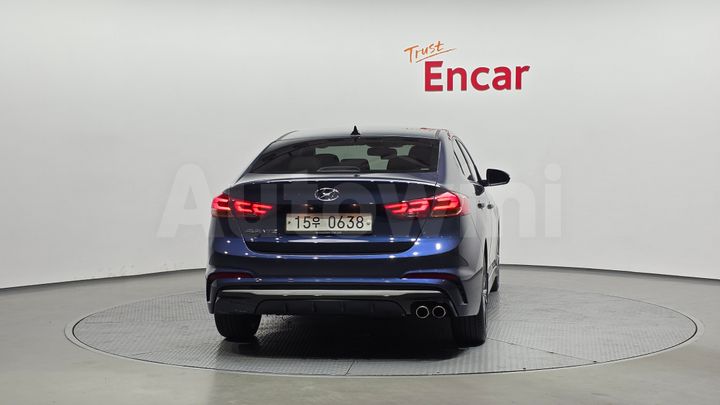Hyundai Avante 2017 — 4