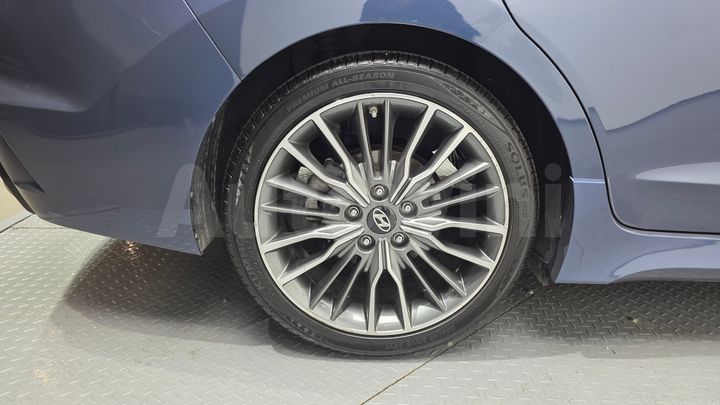 Hyundai Avante 2017 — 5