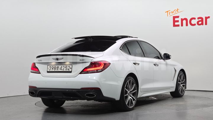 Genesis G70 2020 — 2