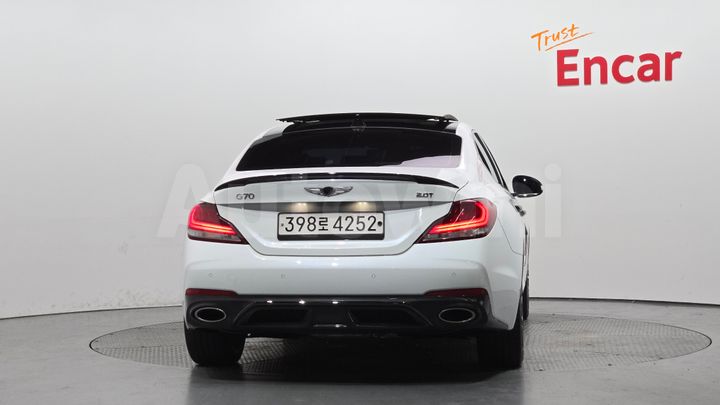 Genesis G70 2020 — 4