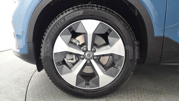 Volvo XC40 2023 — 5