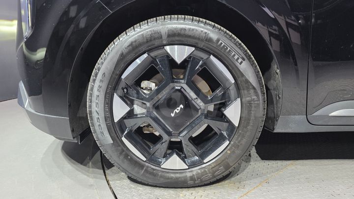 Kia Carnival 2025 — 5