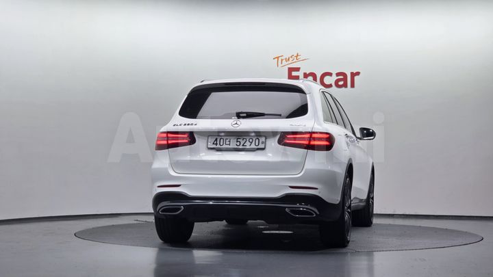 Mercedes Benz GLC Class 2017 — 4