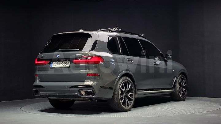 BMW X7 2022 — 2