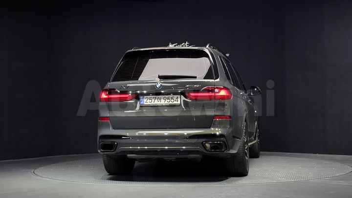 BMW X7 2022 — 4