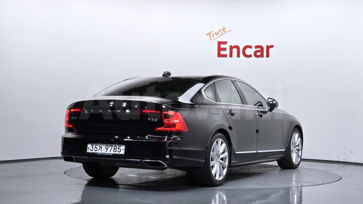 Volvo S90 2019 — 2