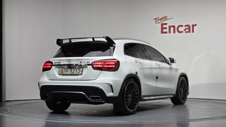 Mercedes Benz GLA Class 2019 — 2
