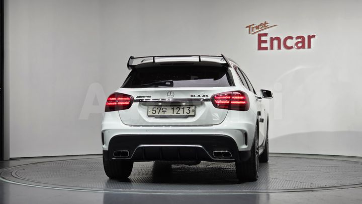 Mercedes Benz GLA Class 2019 — 4