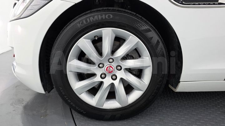 Jaguar XF 2017 — 5