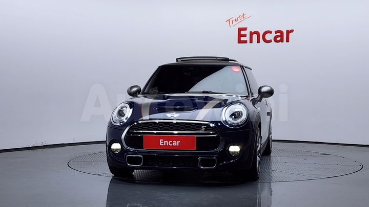 Mini Cooper 2017 — 3