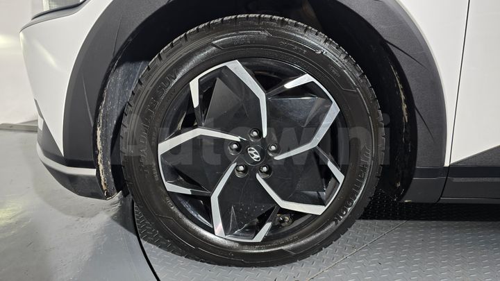 Hyundai Ioniq5 2022 — 5