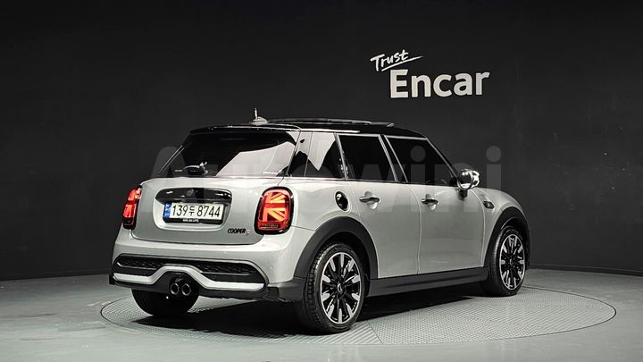 Mini Cooper 2023 — 2