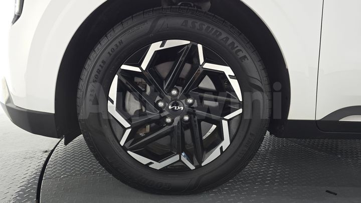 Kia Carnival 2025 — 4
