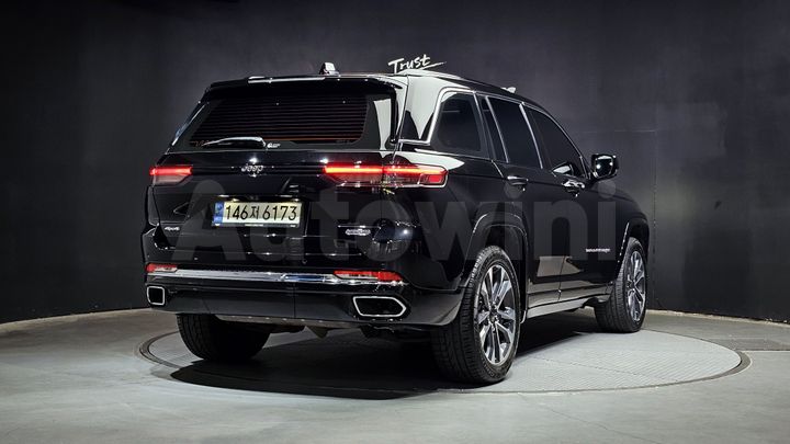 Jeep Cherokee 2023 — 2