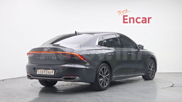 Hyundai Grandeur 2023 — 2