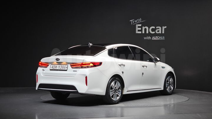 Kia K5 2017 — 2