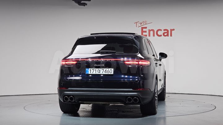 Porsche Cayenne 2021 — 3