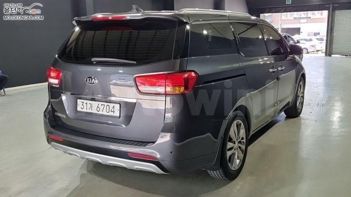 Kia Carnival 2016 — 2