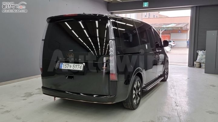 Hyundai Staria 2024 — 2