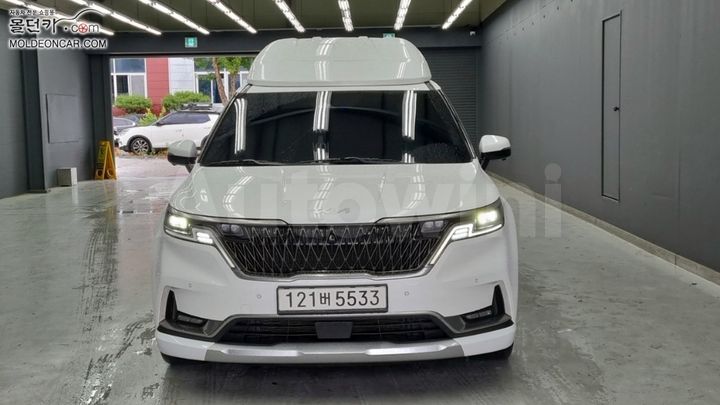 Kia Carnival 2023 — 3