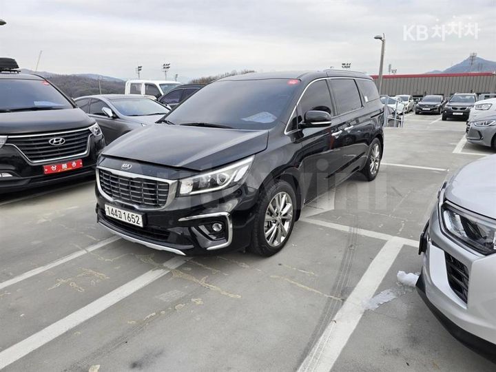 Kia Carnival 2020 — 2