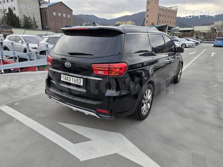 Kia Carnival 2020 — 4