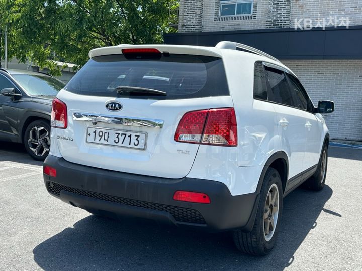 Kia Sorento 2010 — 5