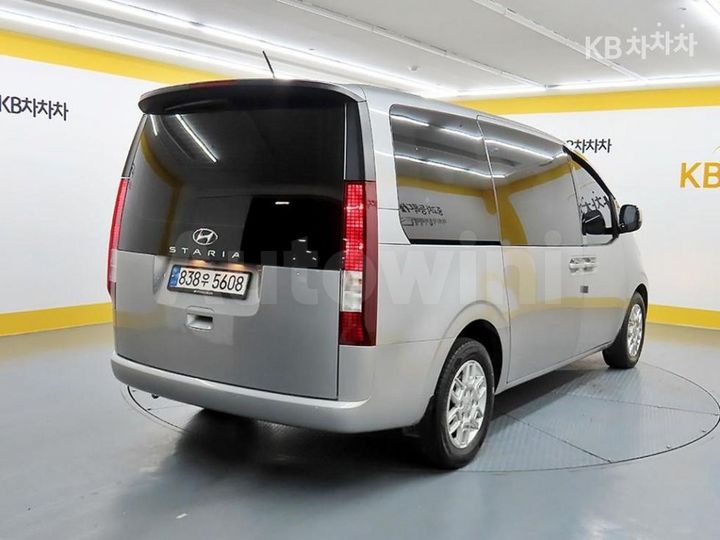 Hyundai Staria 2022 — 4