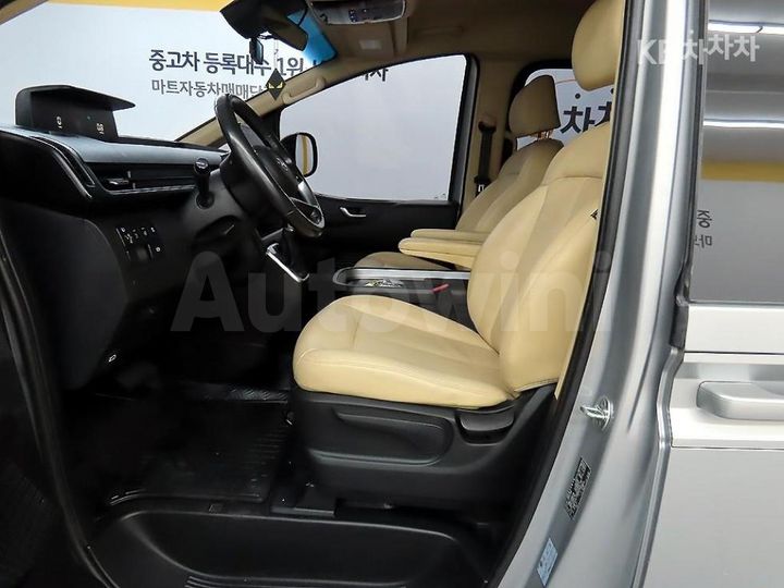 Hyundai Staria 2022 — 5