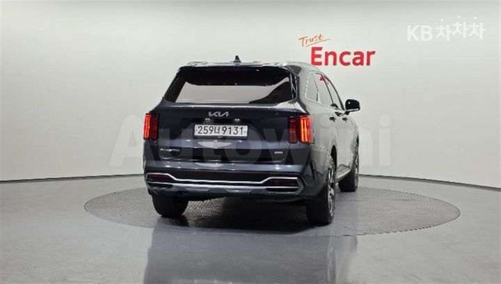 Kia Sorento 2023 — 4