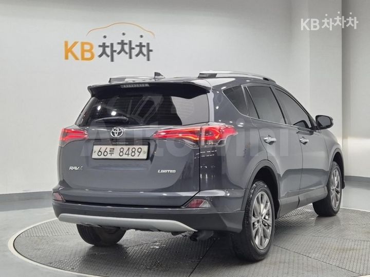Toyota RAV4 2018 — 3