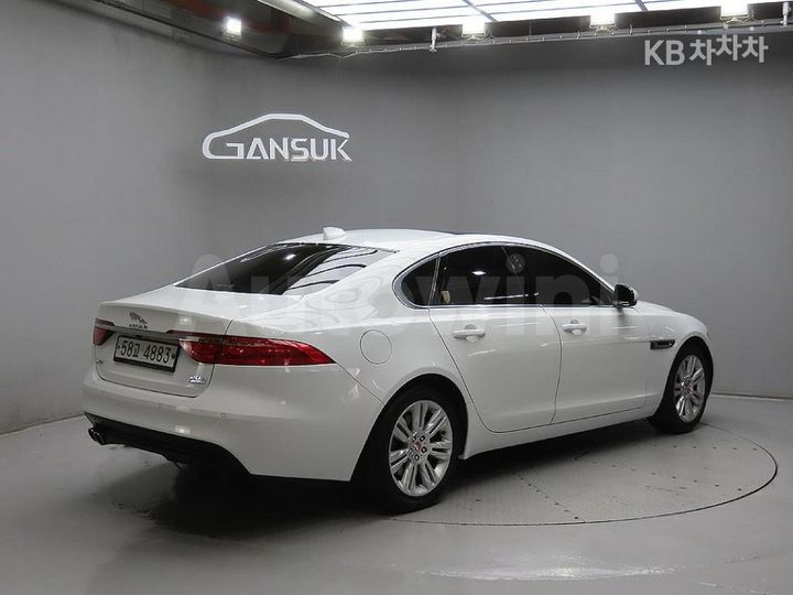 Jaguar XF 2017 — 4