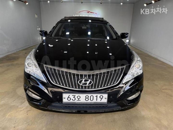Hyundai Grandeur 2012 — 2