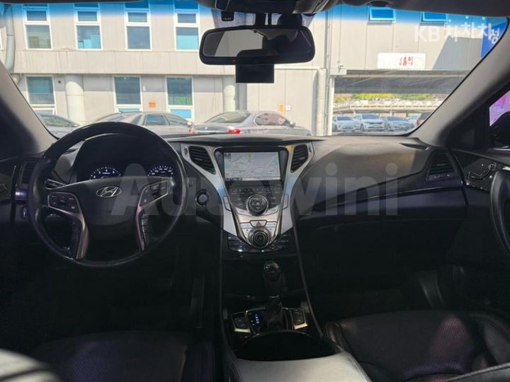 Hyundai Grandeur 2012 — 5