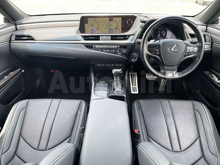 Lexus ES 2019 — 2