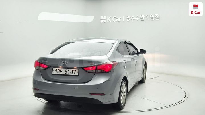 Hyundai Avante 2015 — 4