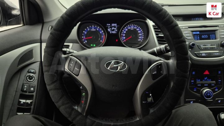 Hyundai Avante 2015 — 5