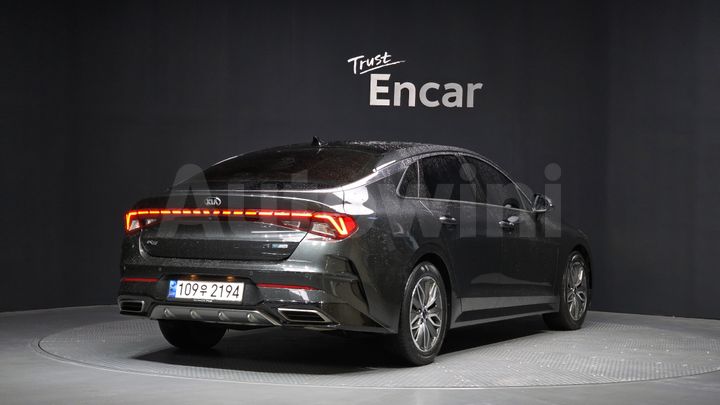 Kia K5 2020 — 2