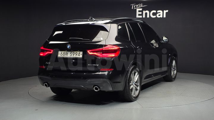 BMW X3 2018 — 2