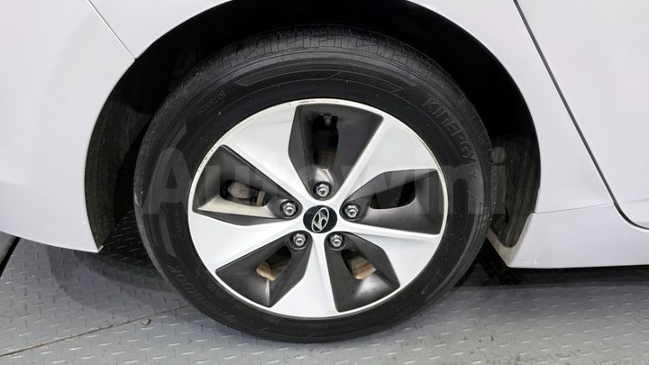 Hyundai Ioniq 2019 — 5