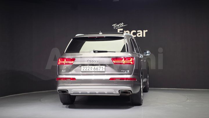 Audi Q7 2019 — 4