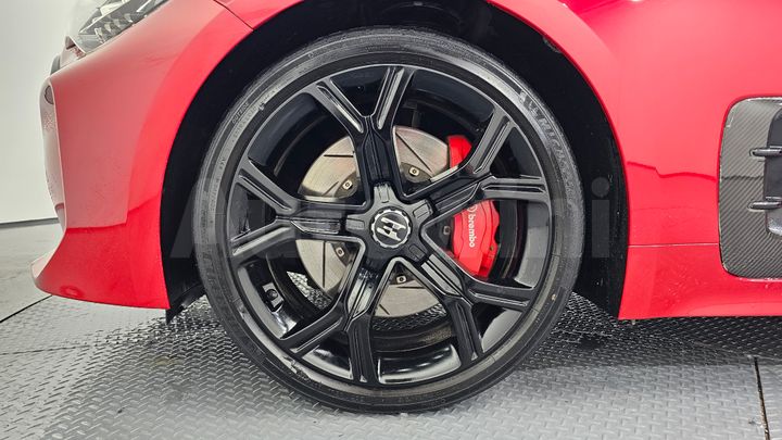 Kia Stinger 2019 — 5