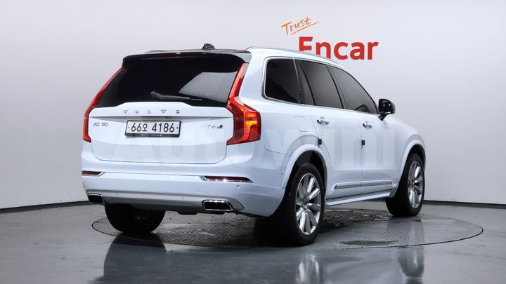 Volvo XC90 2017 — 2