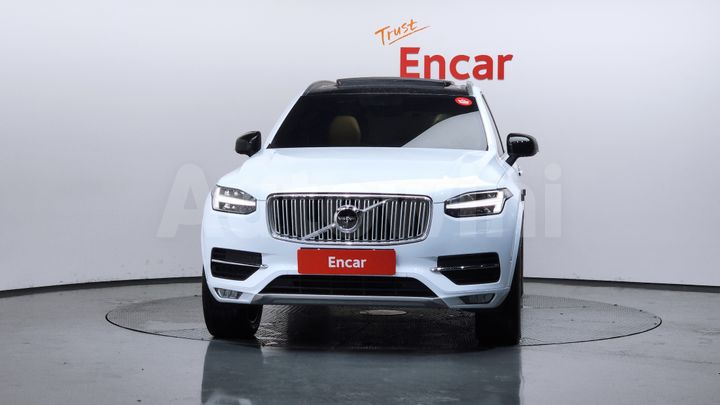 Volvo XC90 2017 — 3